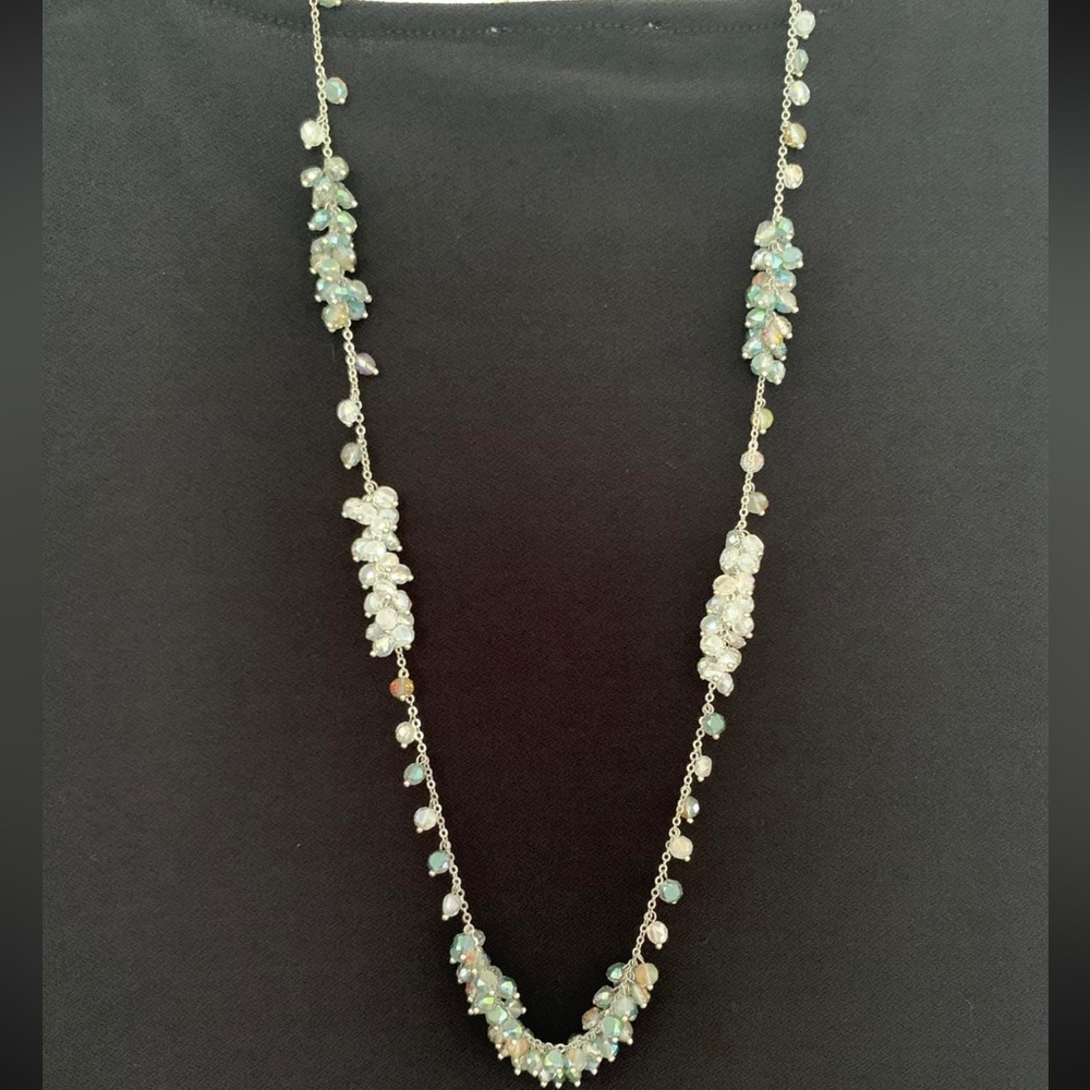 Mid-length Women’s Necklace with Blue Beading